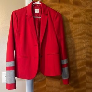 Size 6 GAP red blazer. Only worn a few times.